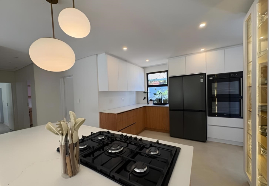 To Let 4 Bedroom Property for Rent in Protea Valley Western Cape